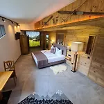 Wellness Mit Sauna, Outdoor Whirlpool & Kamin דירה בישופסווייסן