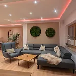 Apartamento Wellness Mit Sauna, Outdoor Whirlpool & Kamin *