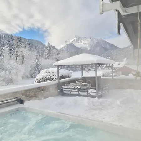 Wellness Mit Sauna, Outdoor Whirlpool & Kamin Apartment