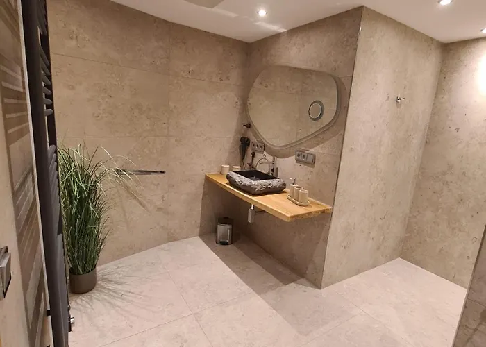 Wellness Mit Sauna, Outdoor Whirlpool & Kamin *